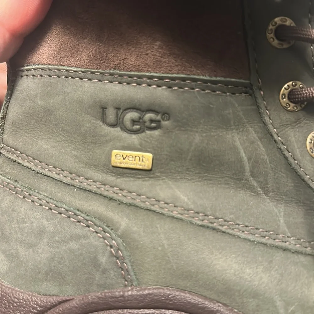 **SOLD ON EBAY**UGG Adirondack ll waterproof women’s green & brown snow boots - Picture 9 of 10